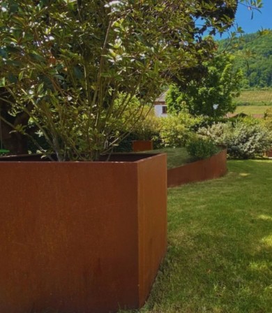 Décoration en Métal à Planter : 4 Idées Originales pour Sublimer Votre Jardin